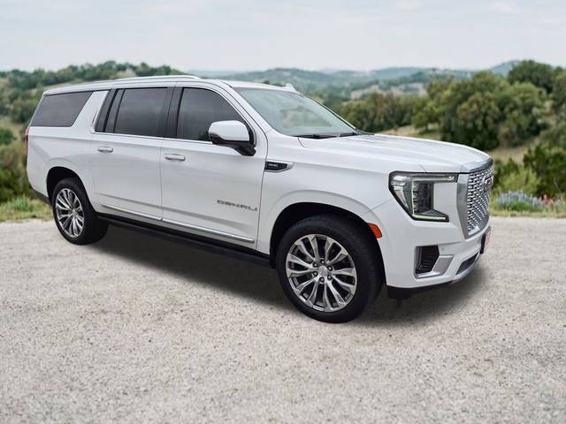 2021 GMC Yukon XL Denali 4WD photo