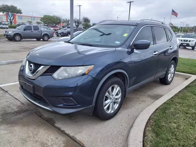 2016 Nissan Rogue SV FWD photo