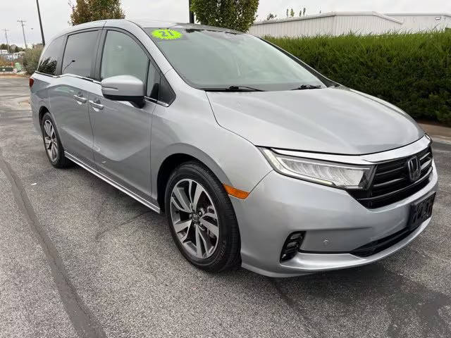 2021 Honda Odyssey Touring FWD photo