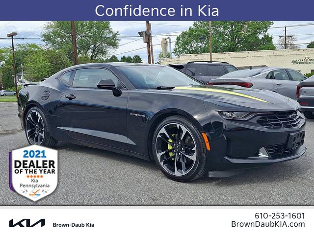 2021 Chevrolet Camaro 2LT RWD photo