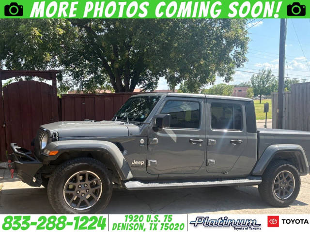 2021 Jeep Gladiator Overland 4WD photo
