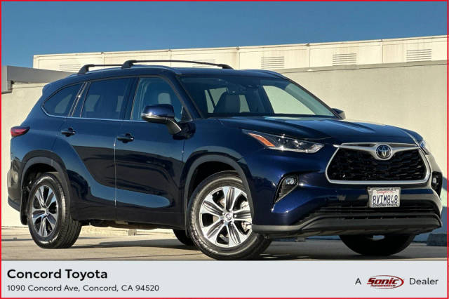 2021 Toyota Highlander XLE AWD photo