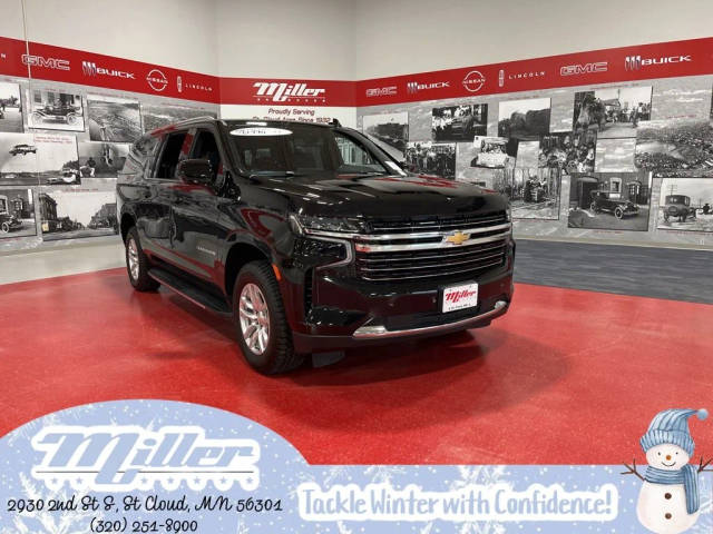 2021 Chevrolet Suburban LT 4WD photo