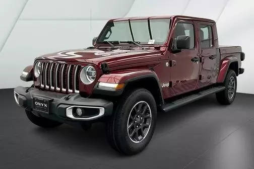 2021 Jeep Gladiator Overland 4WD photo