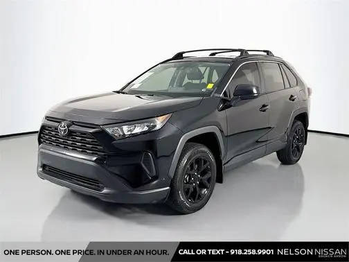 2021 Toyota RAV4 LE FWD photo