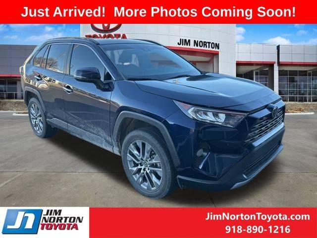 2020 Toyota RAV4 Limited FWD photo