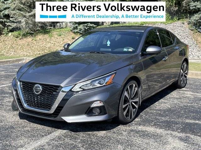 2020 Nissan Altima 2.5 Platinum FWD photo