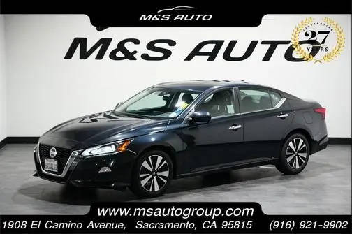 2021 Nissan Altima 2.5 SV FWD photo