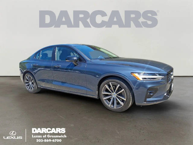 2021 Volvo S60 Momentum AWD photo