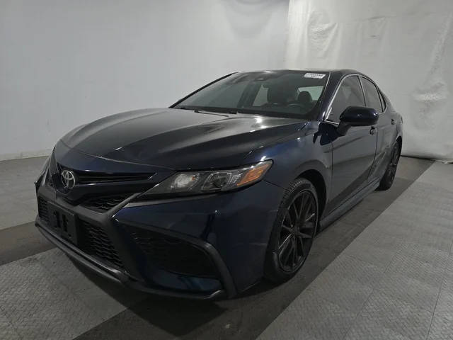 2021 Toyota Camry SE FWD photo