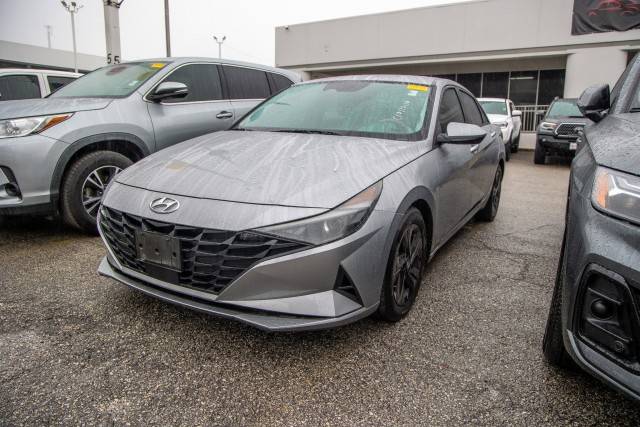 2021 Hyundai Elantra SEL FWD photo
