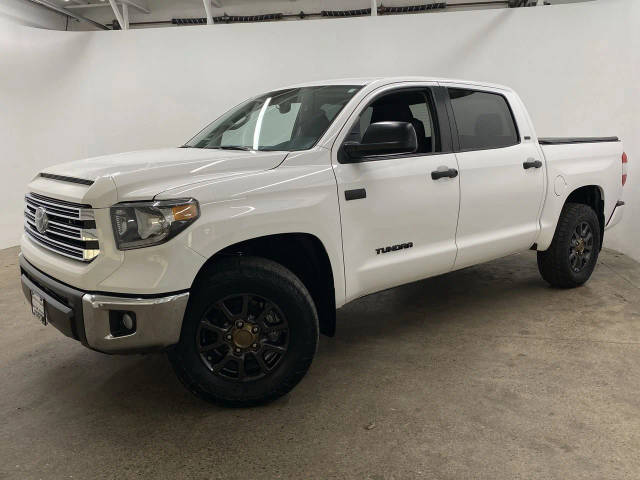 2021 Toyota Tundra SR5 4WD photo