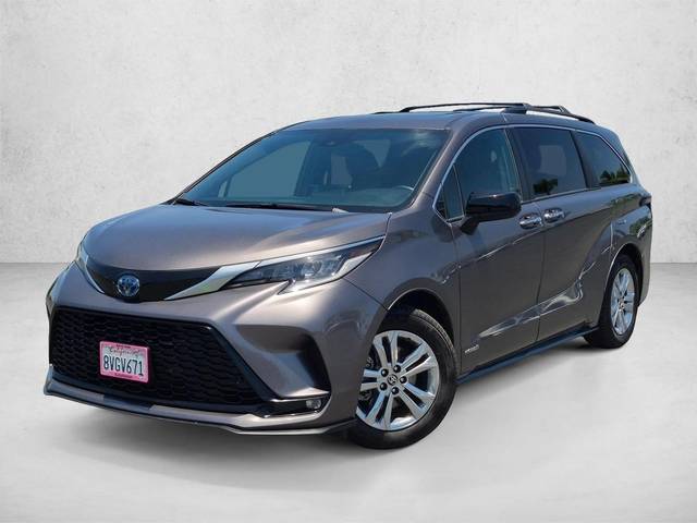 2021 Toyota Sienna XSE AWD photo