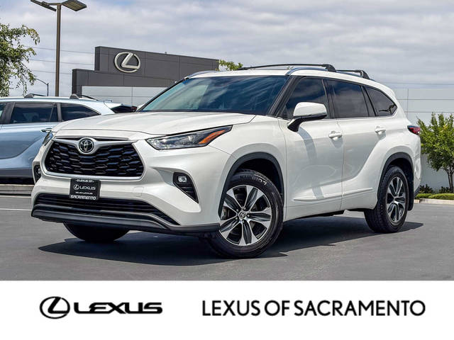 2021 Toyota Highlander XLE FWD photo