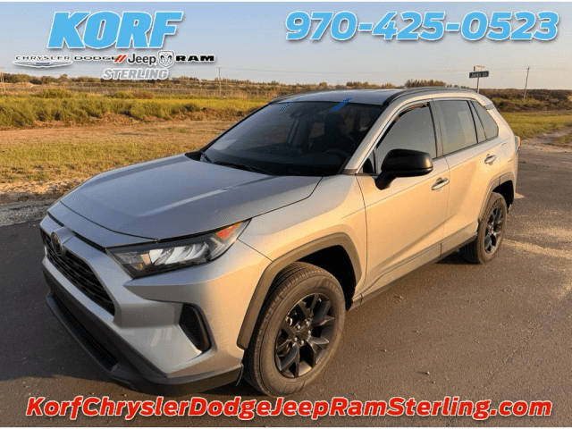 2021 Toyota RAV4 LE AWD photo