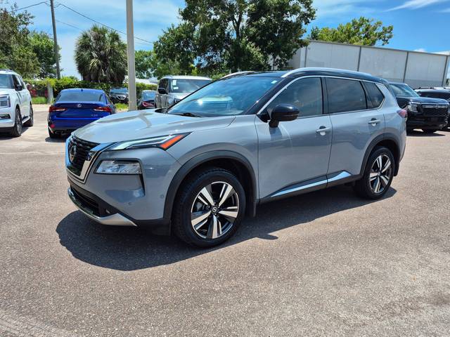 2021 Nissan Rogue Platinum FWD photo