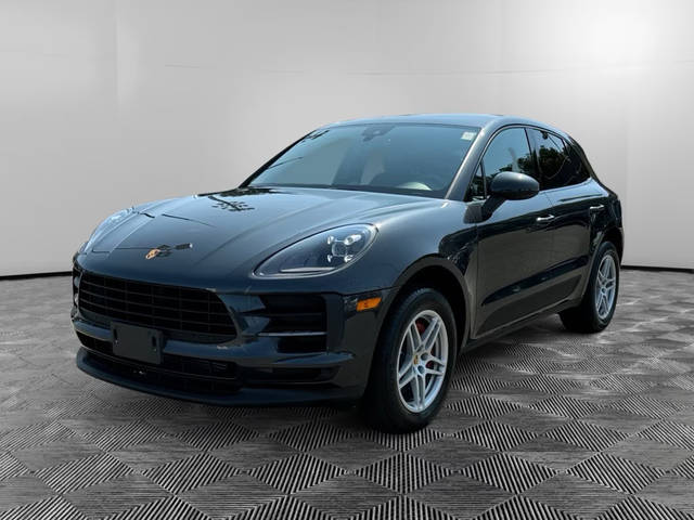 2021 Porsche Macan  AWD photo