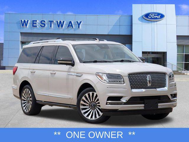 2021 Lincoln Navigator Reserve RWD photo