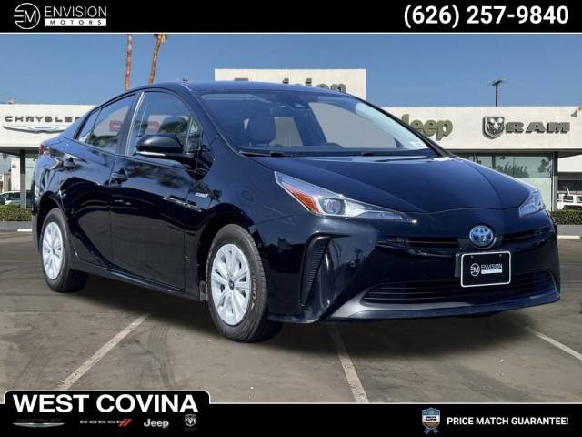 2020 Toyota Prius LE FWD photo