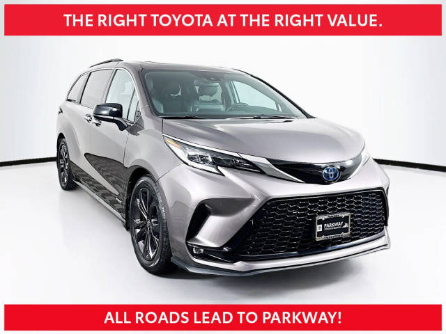 2021 Toyota Sienna XSE FWD photo