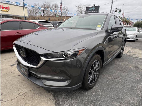 2018 Mazda CX-5 Touring FWD photo