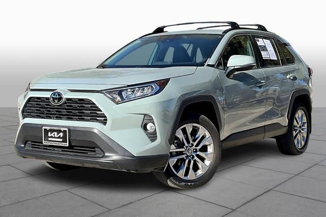 2021 Toyota RAV4 XLE Premium FWD photo