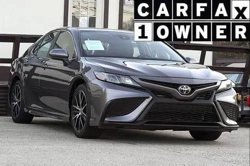 2021 Toyota Camry SE FWD photo
