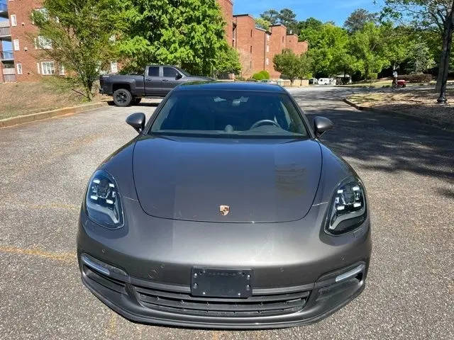 2018 Porsche Panamera 4 AWD photo