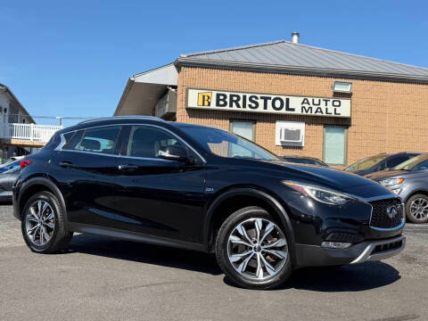 2018 Infiniti QX30 Premium AWD photo