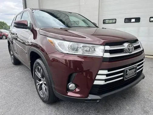 2019 Toyota Highlander LE Plus AWD photo