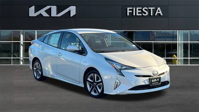 2018 Toyota Prius Three Touring FWD photo