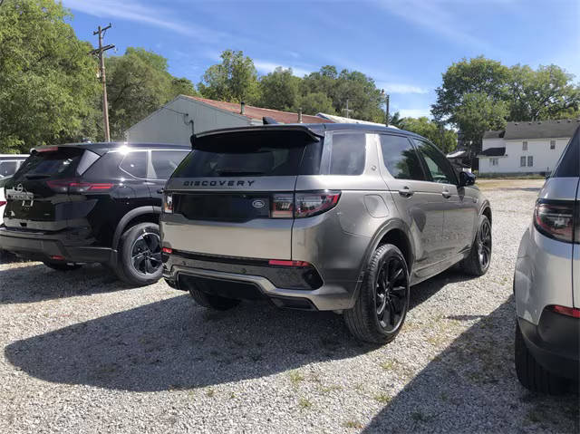 2021 Land Rover Discovery Sport S R-Dynamic 4WD photo