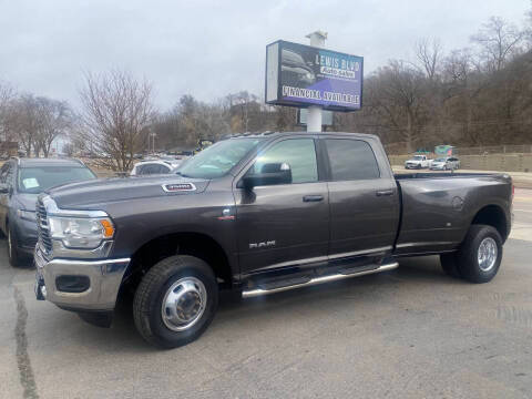 2021 Ram 3500 Big Horn 4WD photo