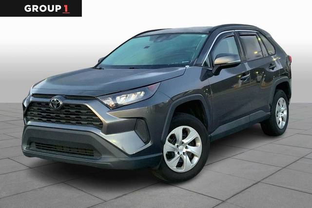 2021 Toyota RAV4 LE FWD photo