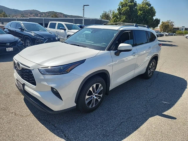 2021 Toyota Highlander XLE FWD photo