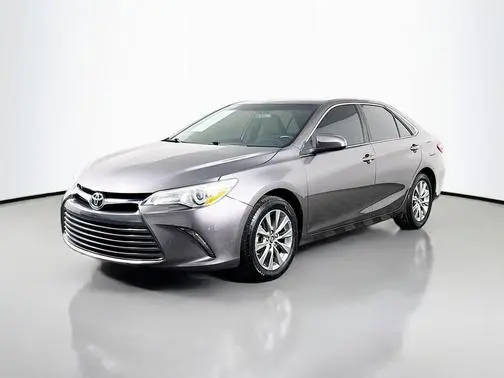 2016 Toyota Camry XLE FWD photo
