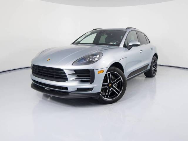 2021 Porsche Macan  AWD photo