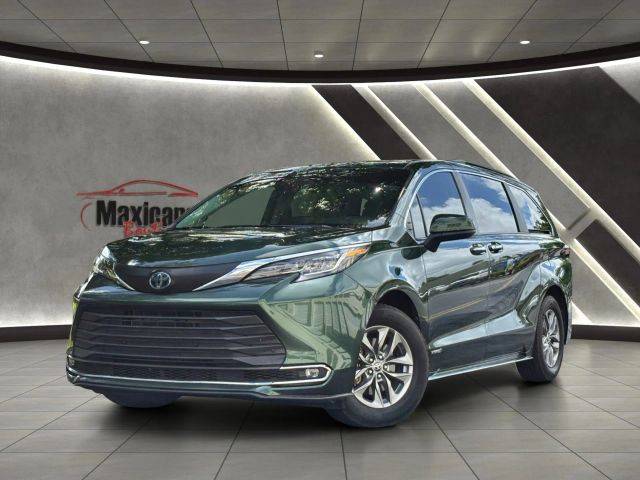 2021 Toyota Sienna XLE FWD photo