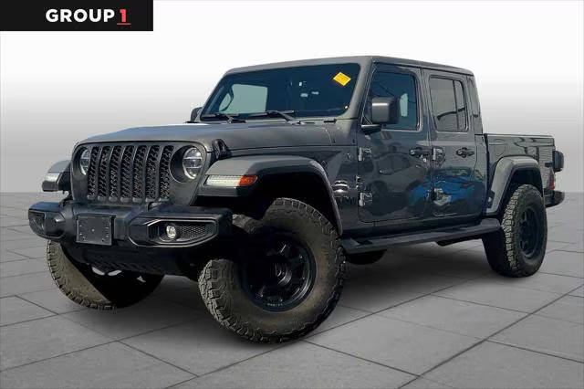 2021 Jeep Gladiator Overland 4WD photo