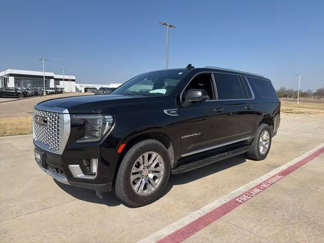 2021 GMC Yukon XL Denali 4WD photo