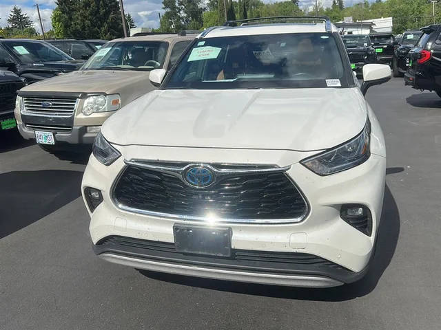 2021 Toyota Highlander Hybrid Platinum AWD photo