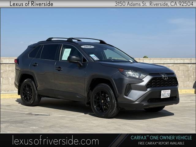 2021 Toyota RAV4 LE FWD photo
