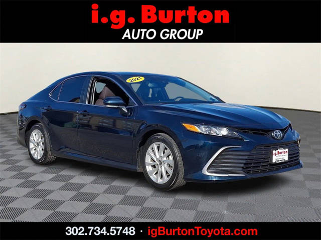 2021 Toyota Camry LE FWD photo