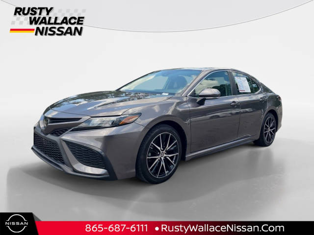 2021 Toyota Camry SE FWD photo