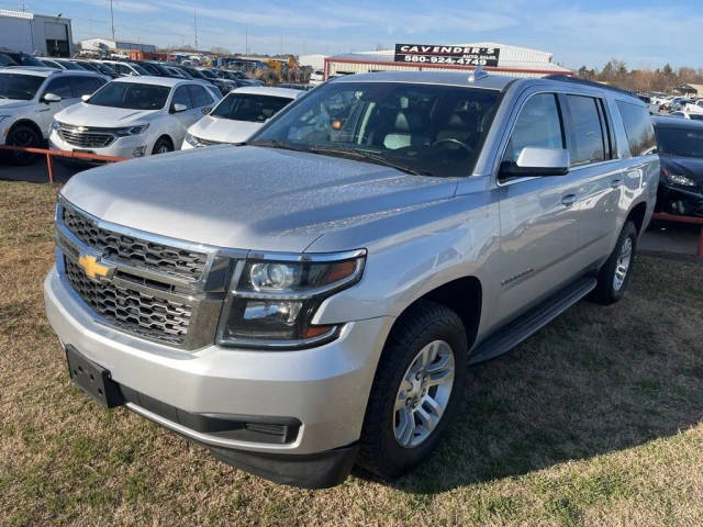 2019 Chevrolet Suburban LT 4WD photo