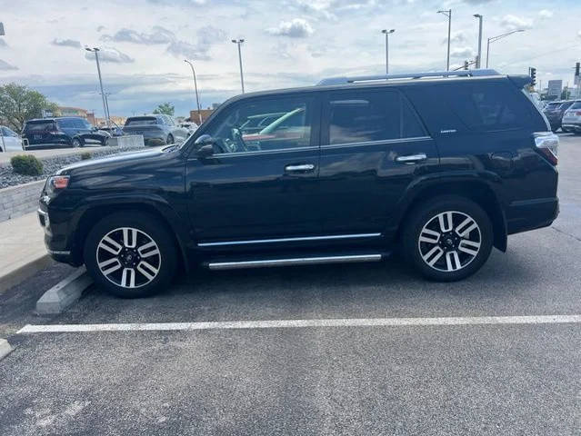2018 Toyota 4Runner Limited 4WD photo