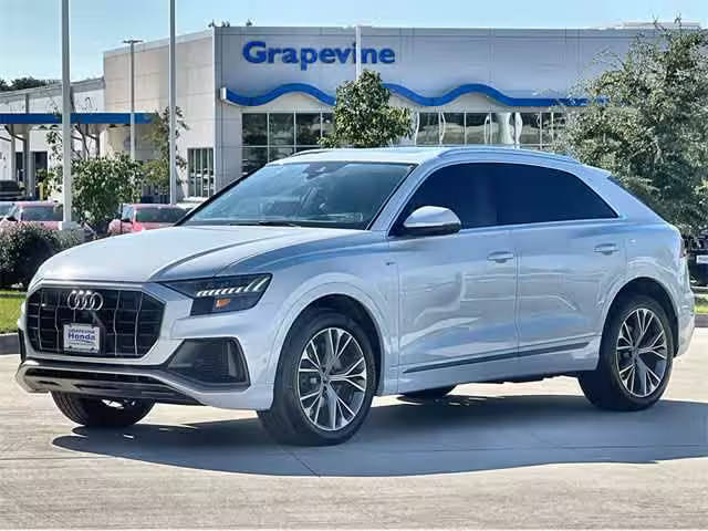 2021 Audi Q8 Prestige AWD photo