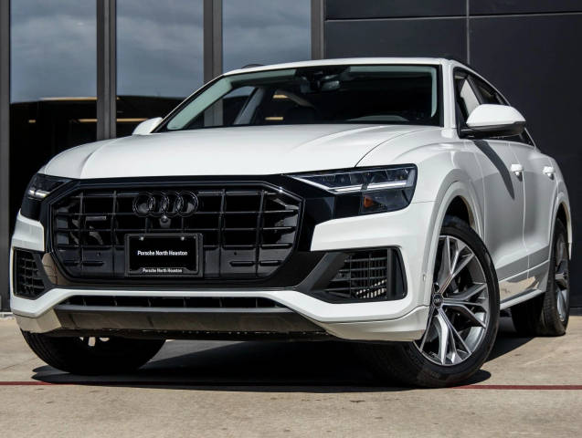 2021 Audi Q8 Premium AWD photo