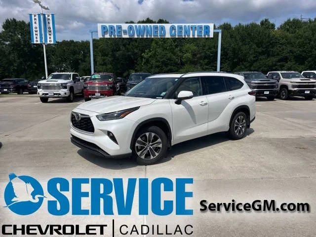 2021 Toyota Highlander XLE FWD photo