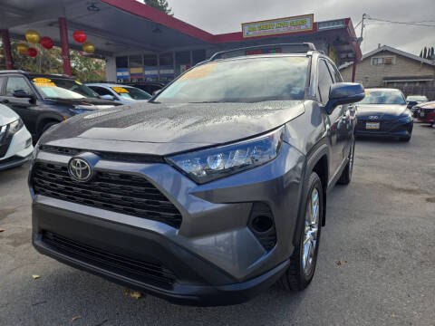 2021 Toyota RAV4 XLE Premium FWD photo